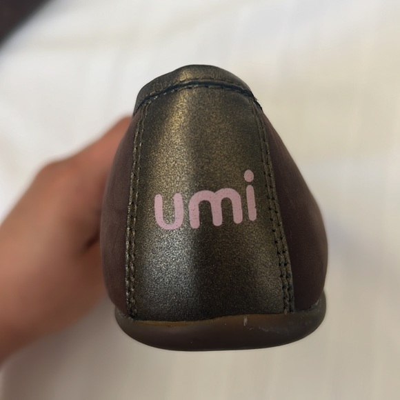 Umi | Size 4 Girls (US) Brown and Pink Heart Flats - Picture 8 of 13